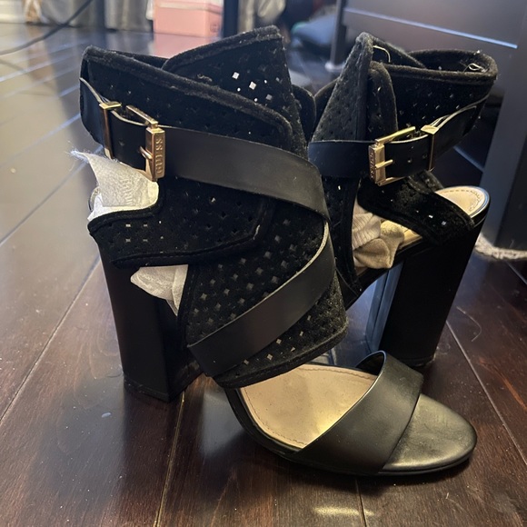 Brand New GUESS block heels - Picture 3 of 8